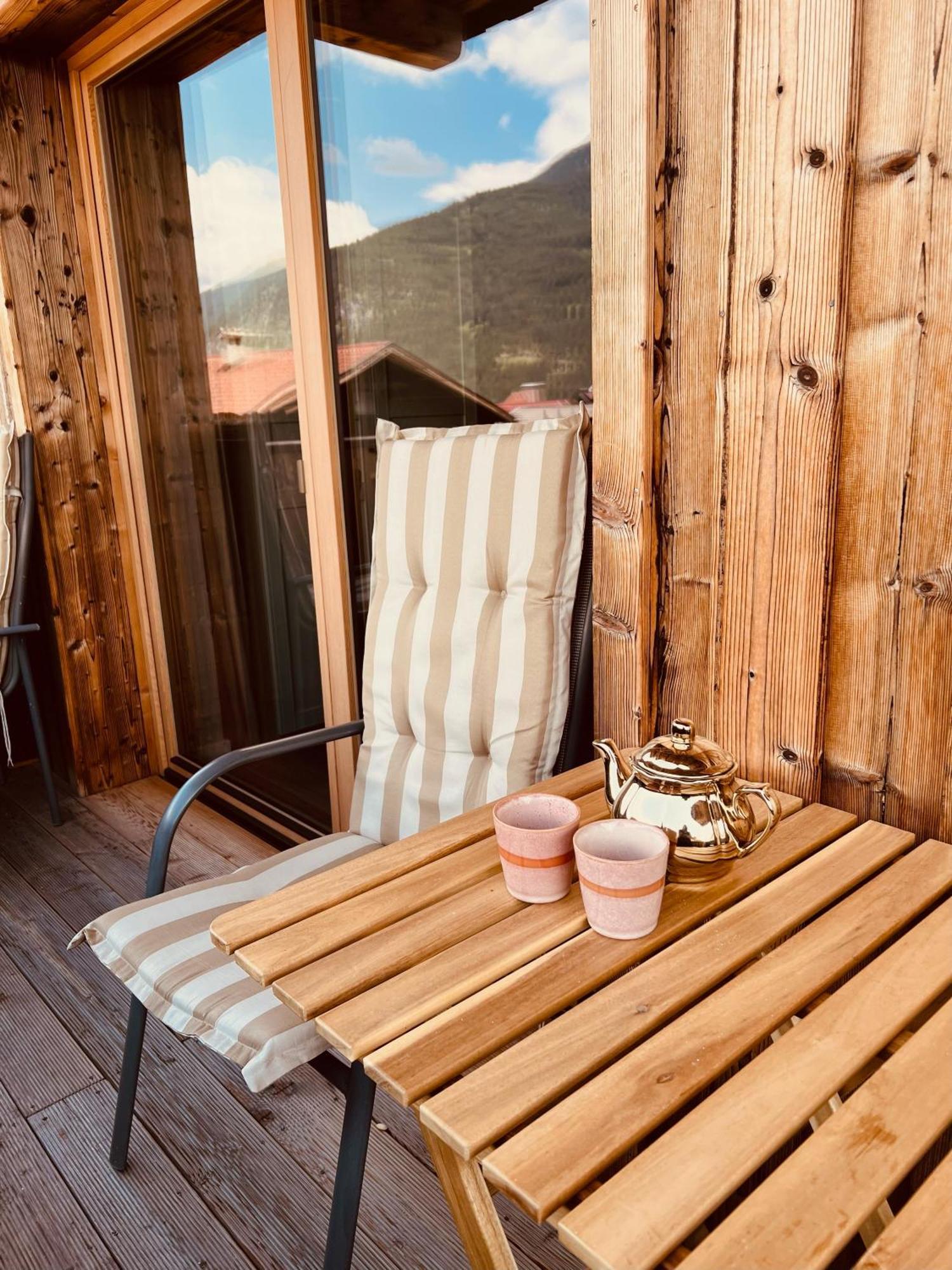 Chic Lodge-Apartments Ehrwald Buitenkant foto
